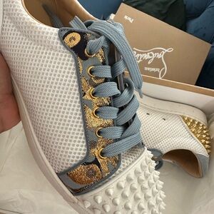 Mens Christian Louboutin seavaste 2 orlato White and Gold Sneakers
